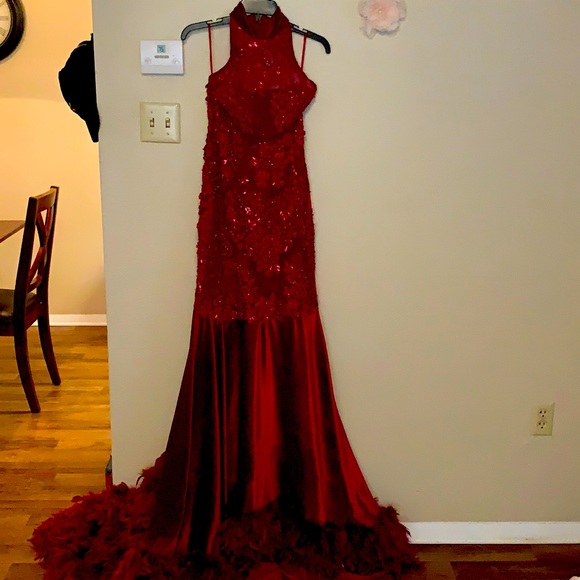 Red - Picture 1 of 1